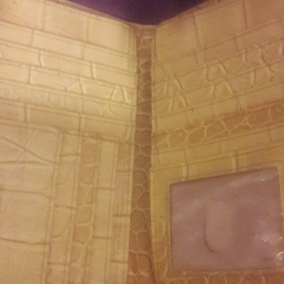 Wallet - Picture 2 of 6